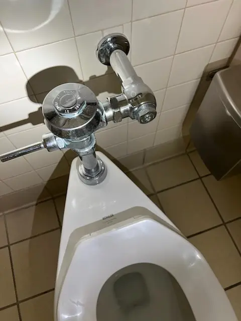 Fixture installation and repair for Garbage Disposal in Stadium Area